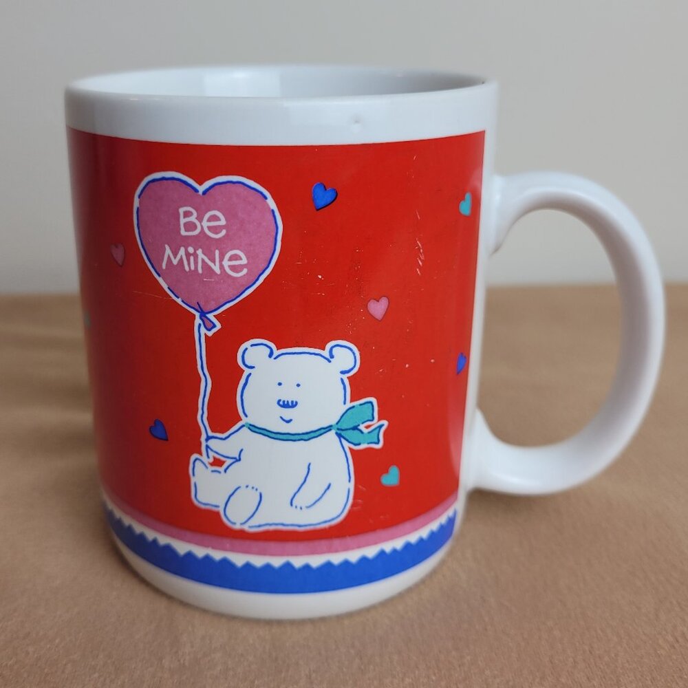 Vintage Hallmark Mug Be Mine Teddy Bear & Heart Balloon red Valentine. 1988 Mugs